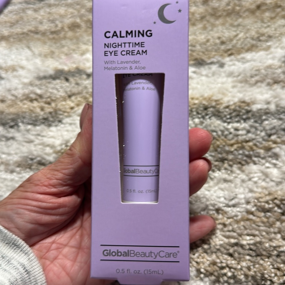 Calming Skincare Set - Lavender 3piece set, new in box - Picture 3 of 4